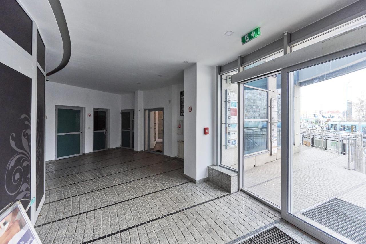 Apartments Wroclaw Legnicka By Noclegi Renters Экстерьер фото